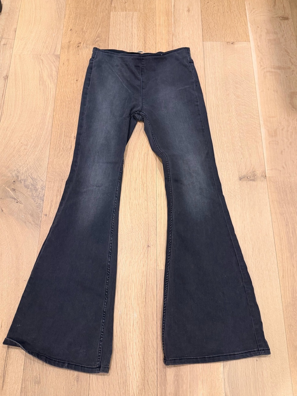 We The Free Twenty-Eight Black Flare Jeans Women’s Retro Bell Bottom